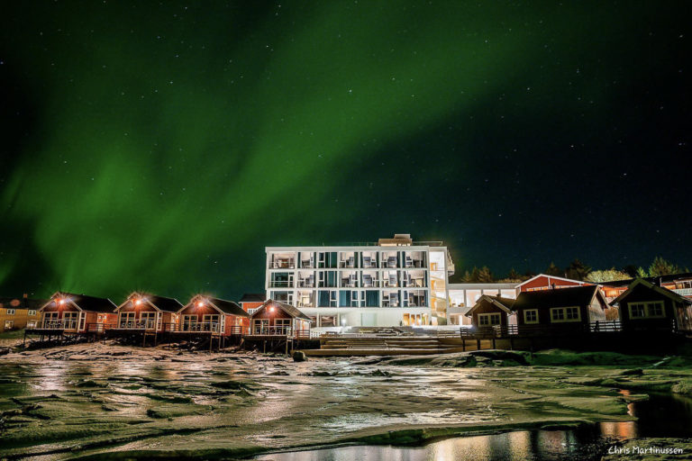 When the eastern winds from land bite your earlobes and the stars appear, Lady Aurora may pay a visit © Chris Martinussen