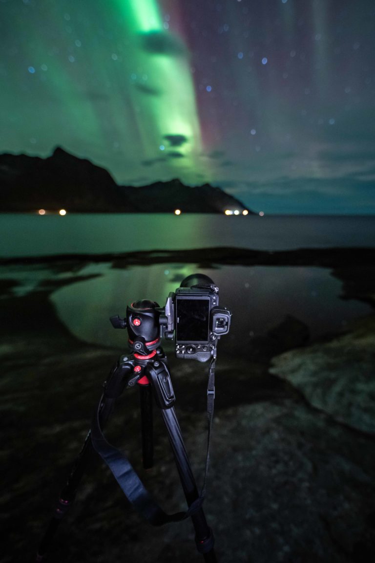 Camera mounted on tripod © Kristoffer Vangen
