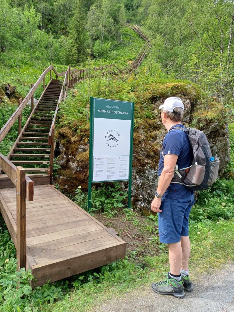 The midnight sun stairs in Spansdalen. Photo: Kjell B. Hansen / nordnorge.com
