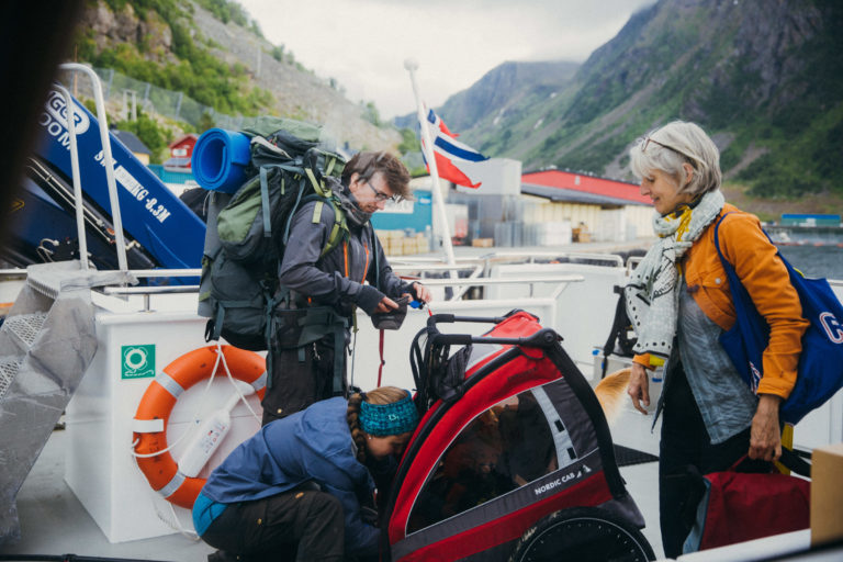 Summer camping guests about to camp in Loppa © Sunniva Tønsberg Gaski/Finnmark fylkeskommune